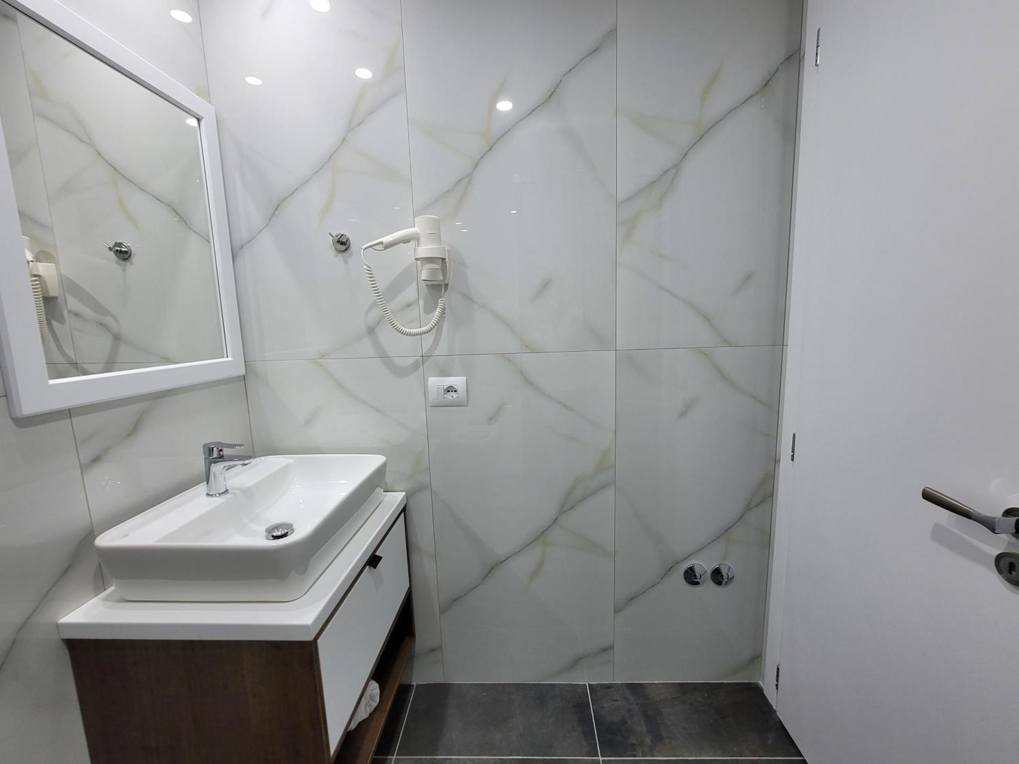 Prestige Hotel Ksamil Extérieur photo