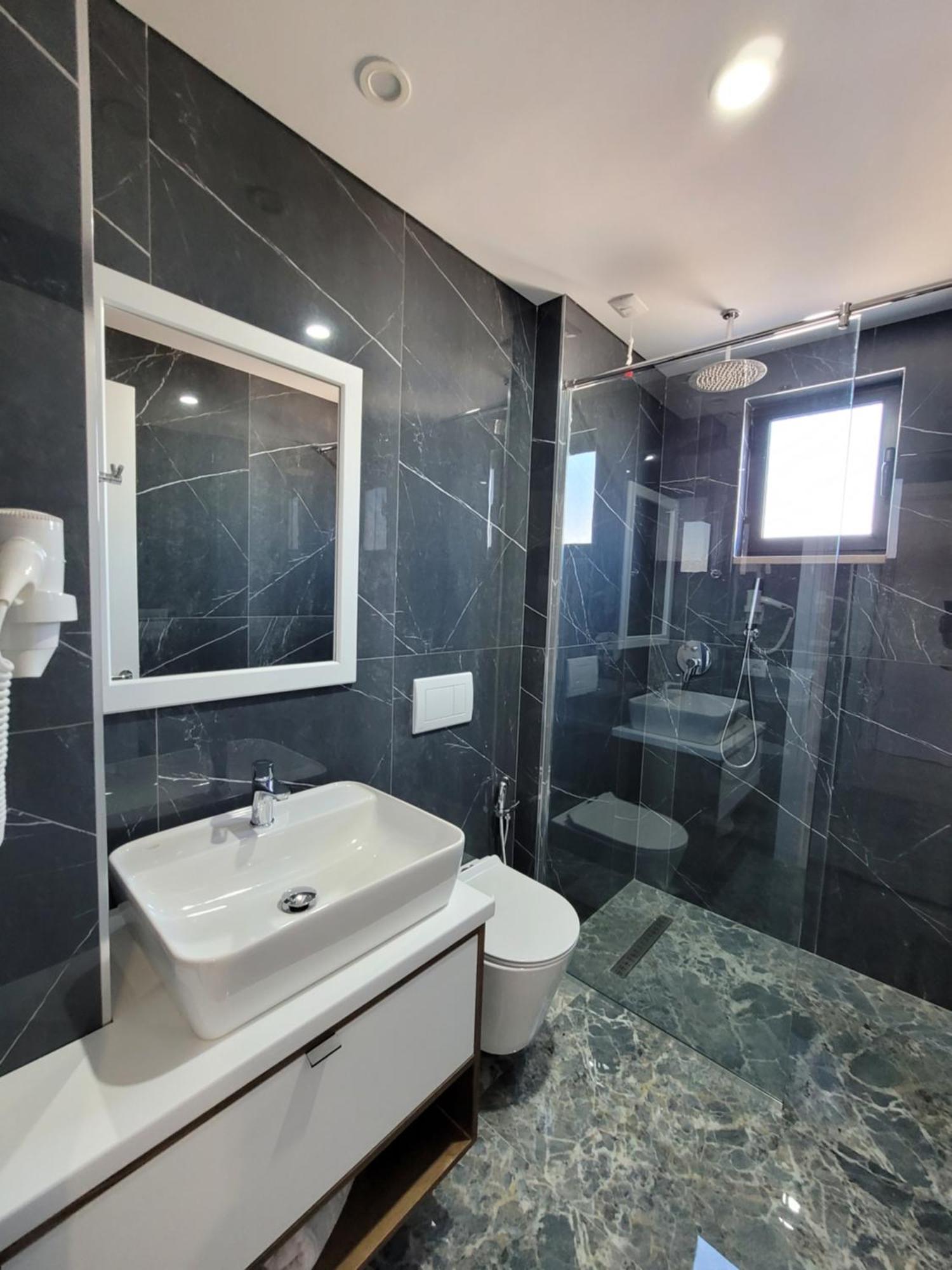 Prestige Hotel Ksamil Extérieur photo