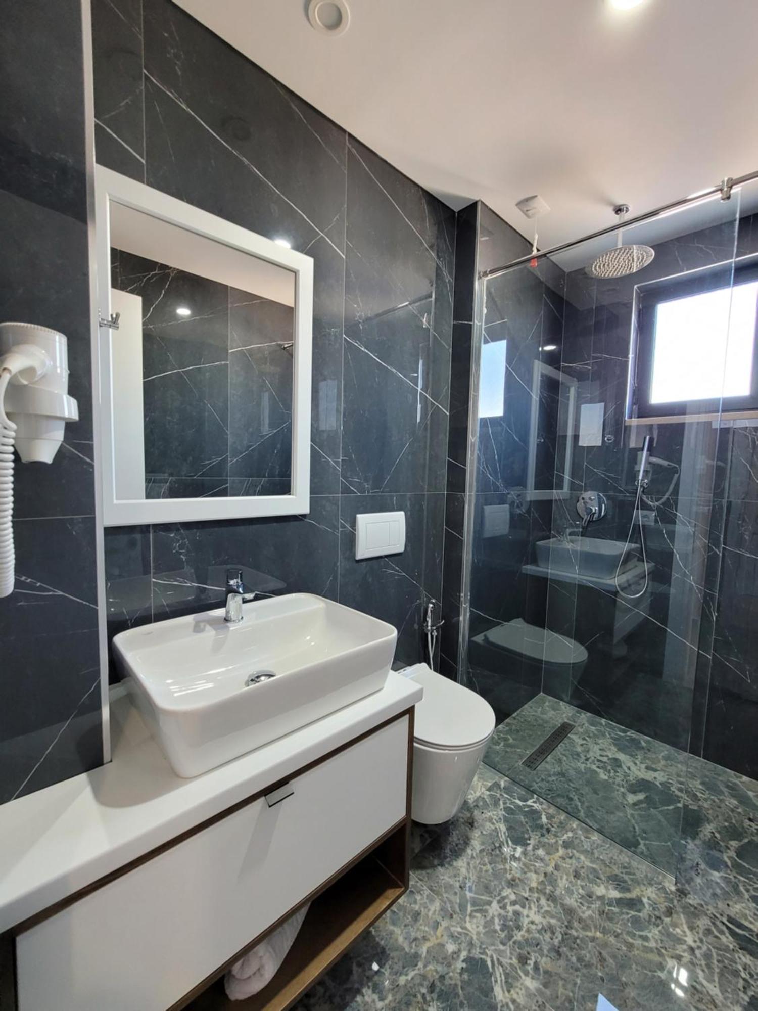 Prestige Hotel Ksamil Extérieur photo